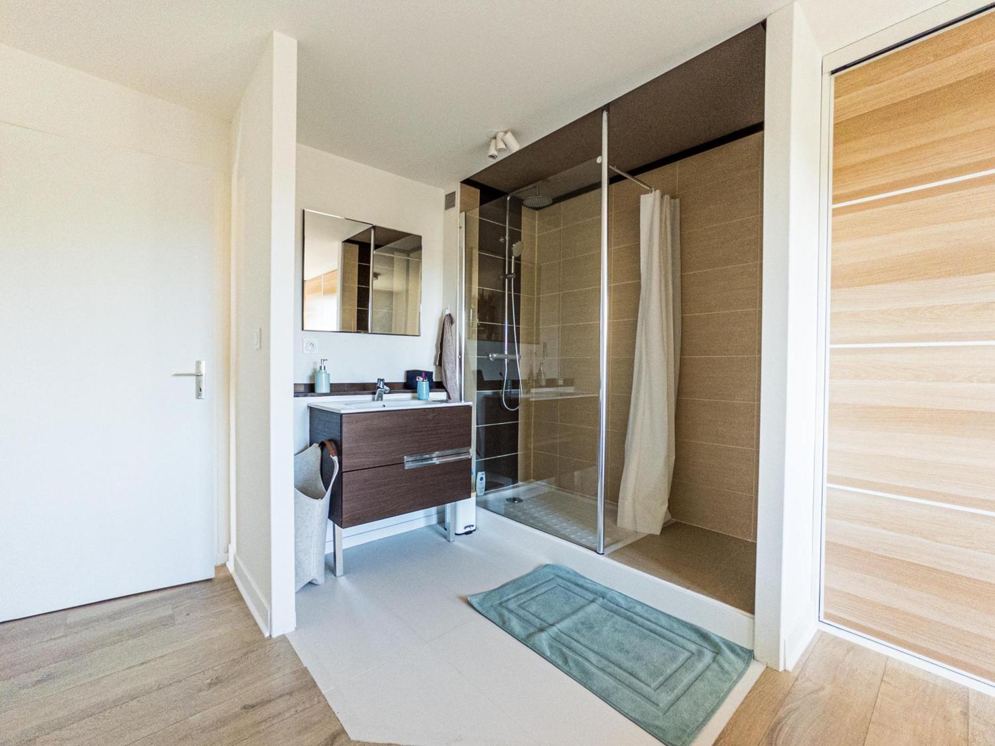 Appartement De Standing - Parking Prive Gex Exterior photo